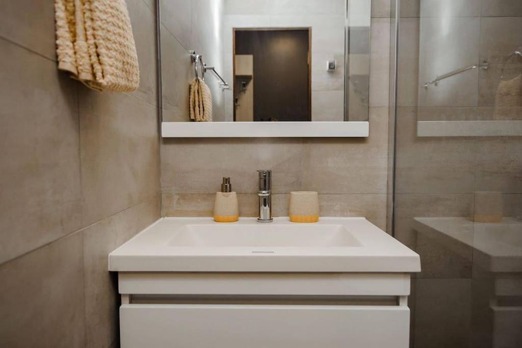 Very Stylish Apartament In Middle Of City. Chişinǎu Buitenkant foto